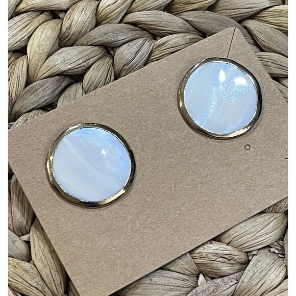 Vintage Mother of Pearl Statement Earrings Shell Disc Pierced Iridescent Large - Picture 4 of 8